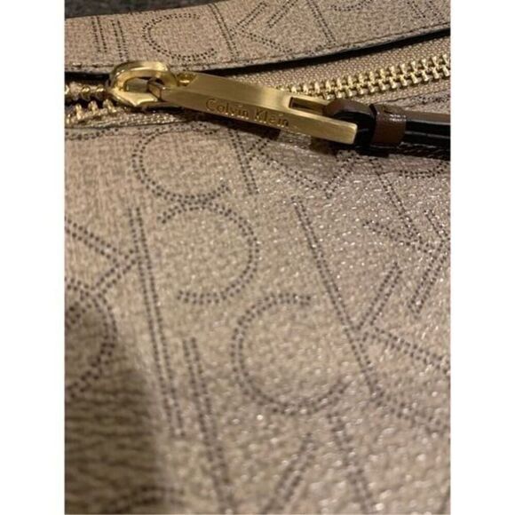 Calvin Klein mini Beige Logo HAND OR SHOULDER BAG - Picture 5 of 12